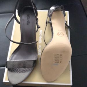 Micheal Kors heels